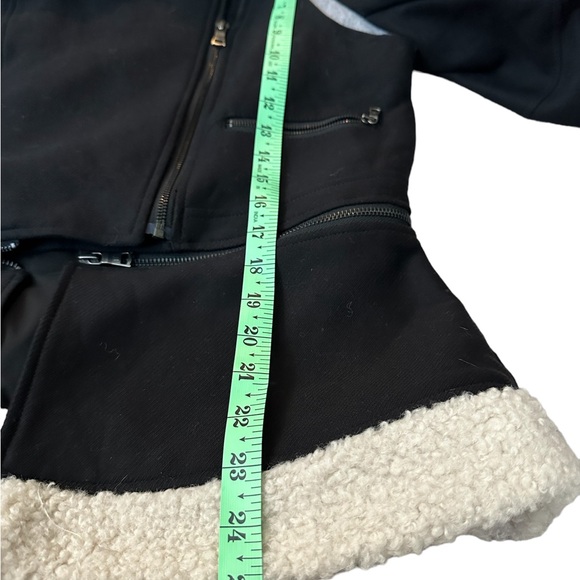 ❄️ BCBG Faux Fur Lined Jacket polyester, wool and cotton Black Med - Picture 7 of 15
